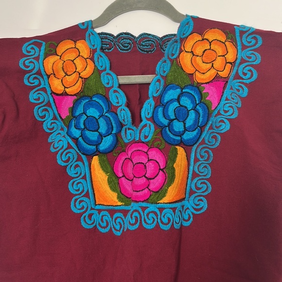 Mexican Embroidered Flower Blouse - Picture 2 of 10